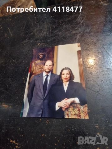 Фатография на цар Симеон и жена му, снимка 2 - Художествена литература - 52350953