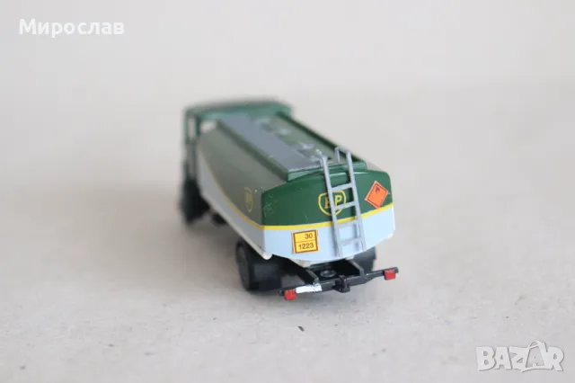 ROCO??? H0 1/87 MERCEDES ЦИСТЕРНА КАМИОН ИГРАЧКА МОДЕЛ, снимка 7 - Колекции - 49633688