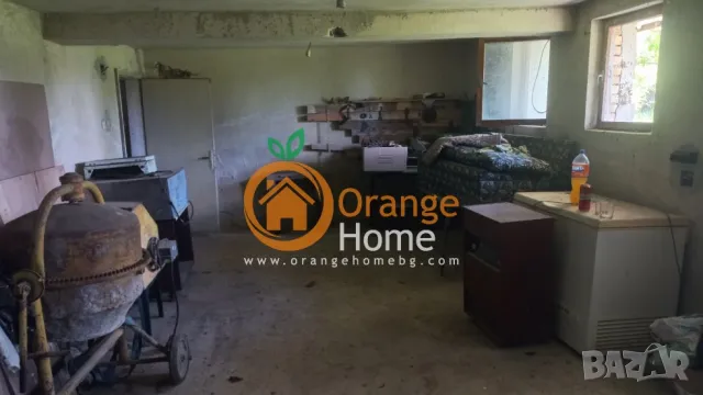 Отлична триетажна масивна къща 240 м2, на 13 км от Варна, с. Орешак, снимка 11 - Къщи - 50305541