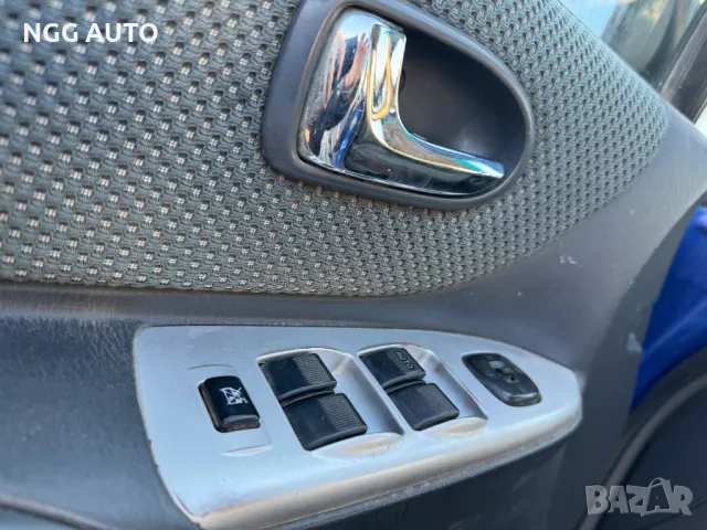 Mazda Premacy 2.0 DiTD, 2002 г. - на части!, снимка 11 - Автомобили и джипове - 48215011