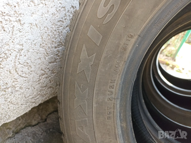 Продавам 4 бр.зимни гуми MAXXIS -215/65/16 с ДОТ21/19 в много добро състояние., снимка 6 - Гуми и джанти - 53568898