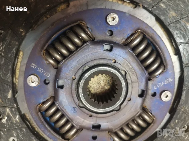 Притискател и феродов диск за Toyota Corolla 1.6l, 3zz-fe 2003, снимка 6 - Автомобили и джипове - 56152162