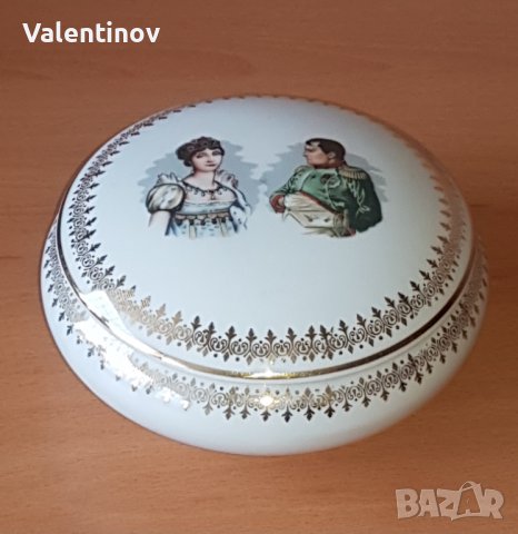 Старинна порцеланова кутия за бижута Наполеон и Жозефина