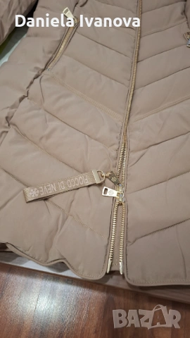 Чисто ново,дебело,топло,дамско,зимно яке + подарък: пролетно-есенно яке и шал,общо за: 65€, снимка 9 - Якета - 53208895