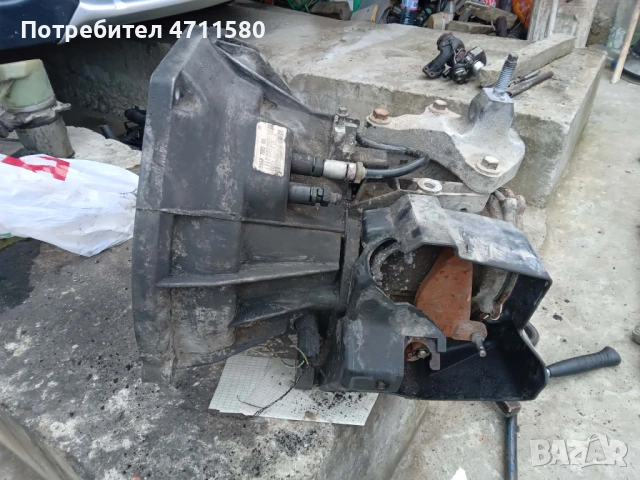 Петстепенна скоростна кутия за Форд Фиеста 1.6 tdci 90к.с 2005г, снимка 4 - Части - 53738821