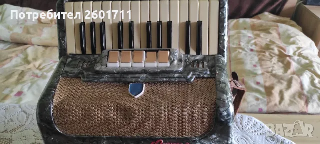 Акордеон CORONA, снимка 3 - Акордеони - 49504555