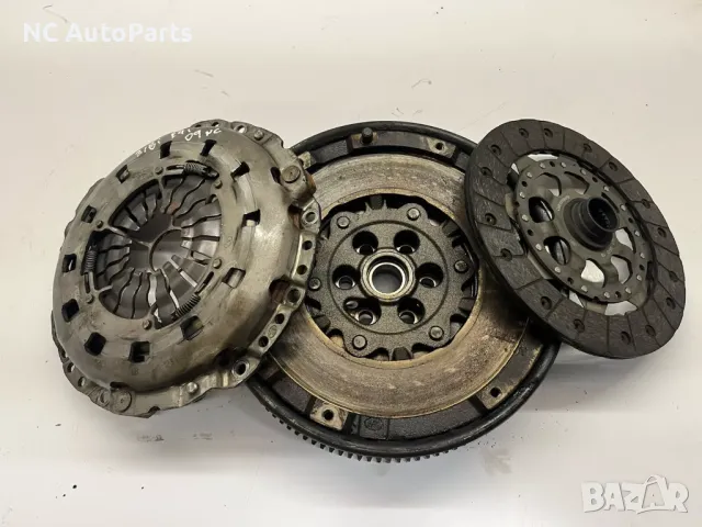 Комплект съединител за BMW БМВ 3 серия E90 Е91 Е92 Е93 2.0 N43B20A 7560876 323064210 LuK 2009