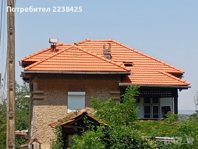 Къща с двор в с. Пресяка, общ.Ловеч