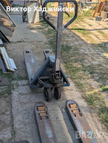 2 Палетни колички