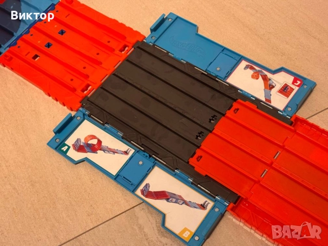 Hot Wheels multitrack race. Модулна писта с много конфигурации, снимка 7 - Коли, камиони, мотори, писти - 52657019