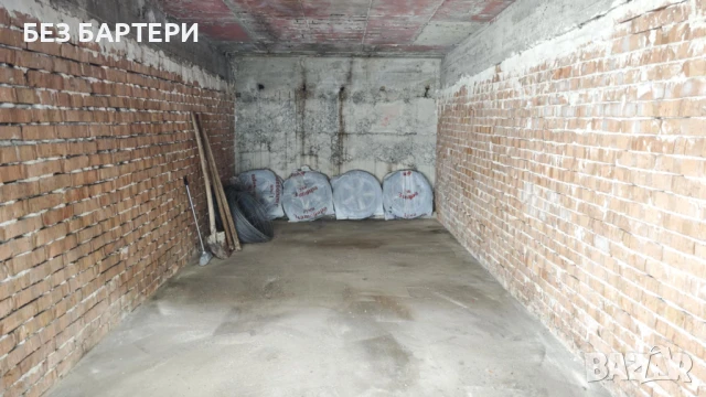 Гараж под наем гр. Добрич идеален център, снимка 2 - Гаражи и паркоместа - 50768916