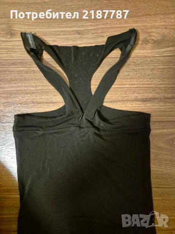 Дамски топ на марката Roccobarocco, снимка 4 - Потници - 53747792