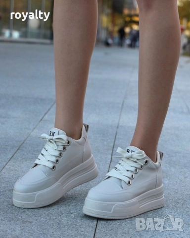 Кецове на платформа - бежова кожа 