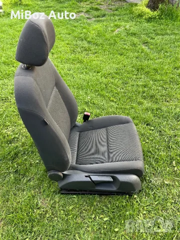 Седалка предна Фолксваген Голф 5 VW Golf, снимка 5 - Части - 50050804