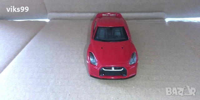 Bburago Nissan GT-R 2009 - Мащаб 1:43, снимка 8 - Колекции - 51310141