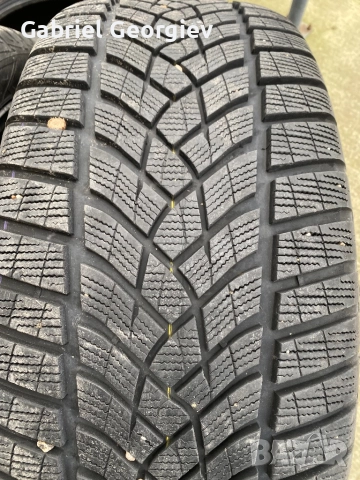 Зимни гуми 275/40/22 Good year ultragrip 7,21mm, снимка 3 - Гуми и джанти - 52413882
