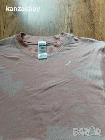 Gymshark Adapt Camo Seamless Crop Top - страхотна дамска тениска М, снимка 5 - Тениски - 51030889