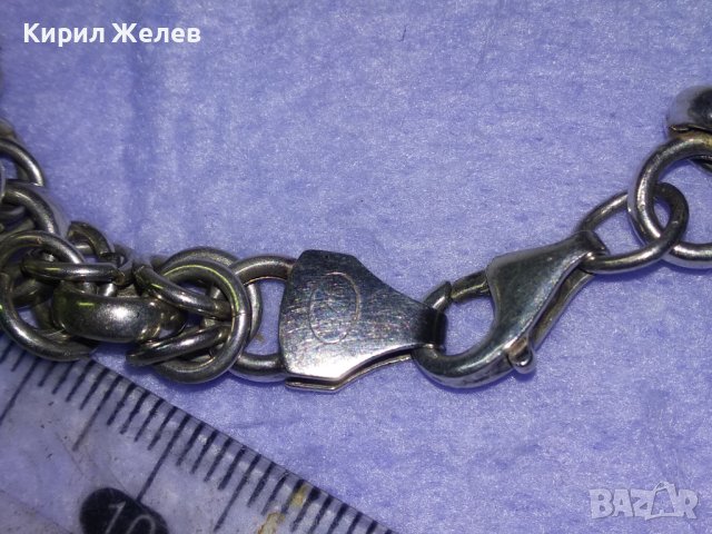 ВЕРСАЧЕ ШАРМАНТНА СРЕБЪРНА ДИЗАЙНЕРСКИ АРТ МОДЕЛ ГРИВНА СРЕБРО 925 МАЙСТОРСКО БУТИКОВО БИЖУ 40568, снимка 14 - Гривни - 42615288