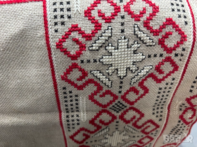 Каре ръчна Българска бродерия 48х48 см., снимка 3 - Декорация за дома - 53708439