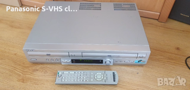 SONY SLV D950GL DVD player-VHS recorder, снимка 2 - Плейъри, домашно кино, прожектори - 53584286