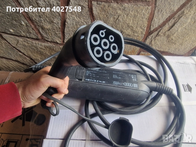 Audi E-Tron 11kW оригинално зарядно 16А трифазен и адаптер шуко, снимка 2 - Друга електроника - 51587973