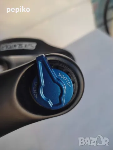 Продавам колела внос от Германия нова магнезиева вилка 26 SR SUNTOUR XCR 26 цола , снимка 4 - Части за велосипеди - 47853753