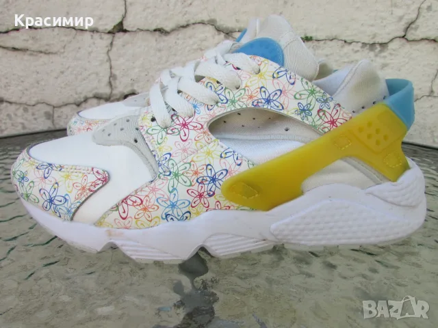 Дамски маратонки Nike Air Huarache , снимка 3 - Маратонки - 55879795