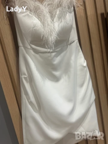 Официална бяла рокля