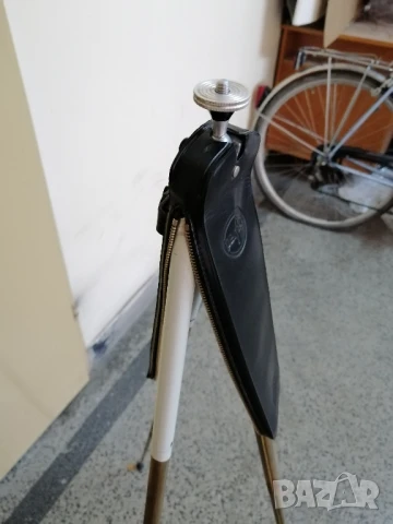 Ретро статив за фотоапарат Bilora, снимка 3 - Чанти, стативи, аксесоари - 50753601