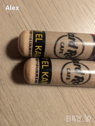 Барабанни стикове/пръчки Hard Rock Cafe Port El Kantaoi, снимка 3 - Ударни инструменти - 53469566