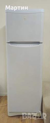 Хладилник Indesit с горна камера, 1.75 м, използван