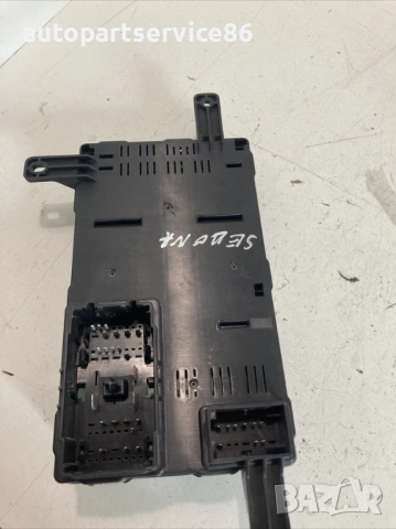 Бушониера Задна кутия с предпазители за KIA Carnival 2.9 CRDi (2006–2012) 91958-4D080, снимка 2 - Части - 53200739