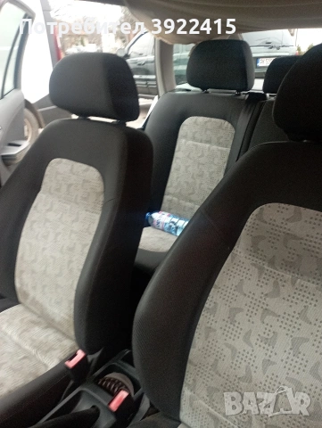 Продавам Шкода Фабия 1,4 газ, бензин,2003 година,напълно обслужена., снимка 8 - Автомобили и джипове - 53825940