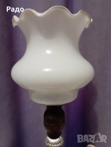 Комплект от две лампи с бели стъклени абажури, снимка 4 - Настолни лампи - 53579731