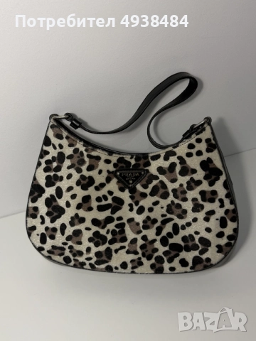 Prada Дамска чанта, снимка 2 - Чанти - 55939693