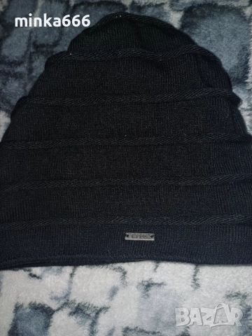 Дамска черна подплатена шапка., снимка 3 - Шапки - 52881466