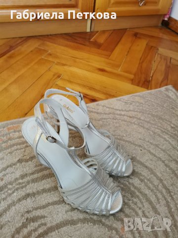 Обувки на GiAnni , снимка 4 - Дамски обувки на ток - 40851850
