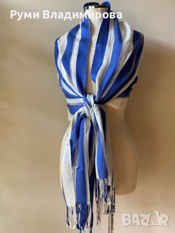Бял шал на сини райета Hobbs, 20 % коприна/ летен шал, снимка 2 - Шалове - 42989639