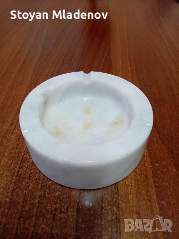 Пепелник мраморен