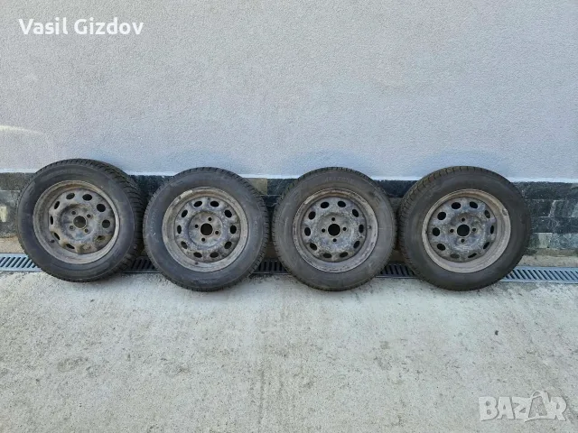4 Гуми с железни джанти 
