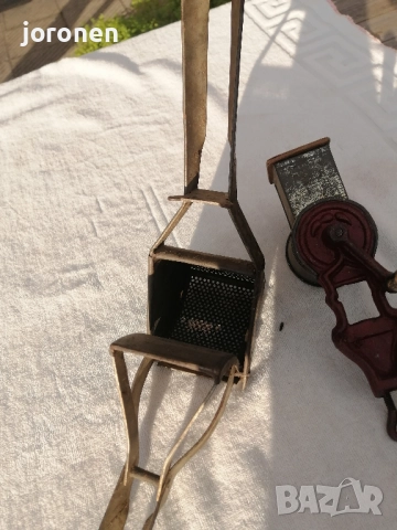 Стара машинка за мелене на орехи, снимка 6 - Други - 52914823