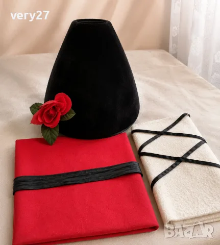 калпаци навуща и пояси по 15евро