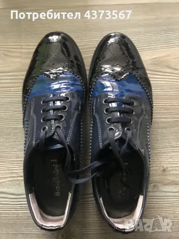 Дамски обувки от естествена кожа, марка Baldinini, лачени с връзки, номер 38, цвят черно и синьо