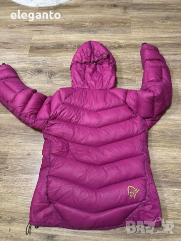 Висок клас дамска зимна пухенка Norrøna Lyngen Lightweight Down 750 Jacket , XS размер, снимка 8 - Якета - 52564650