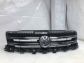 Оригинална предна решетка с емблема за VW Volkswagen Tiguan 5N 2012 5N0853653E, снимка 1 - Части - 41963872