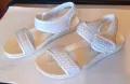 Дамски бели ежедневни сандали. Номер 38., снимка 1