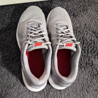 Nike маратонки, 42.5, снимка 10 - Маратонки - 44695772