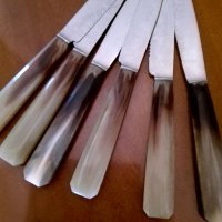 Комплект ножове с бакелитови дръжки, снимка 2 - Прибори за хранене, готвене и сервиране - 34213441