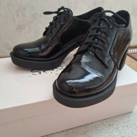 Лачени обувки на ток, снимка 4 - Дамски ежедневни обувки - 40952879