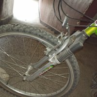 Продавам велосипед 26 цола с нормални следи от употреба , снимка 3 - Велосипеди - 40511543